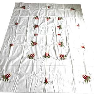 White cotton Christmas holiday tablecloth appliqué & 6 matching napkins flaws